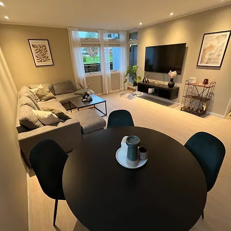Newly Renovated With Large Terrace Διαμέρισμα